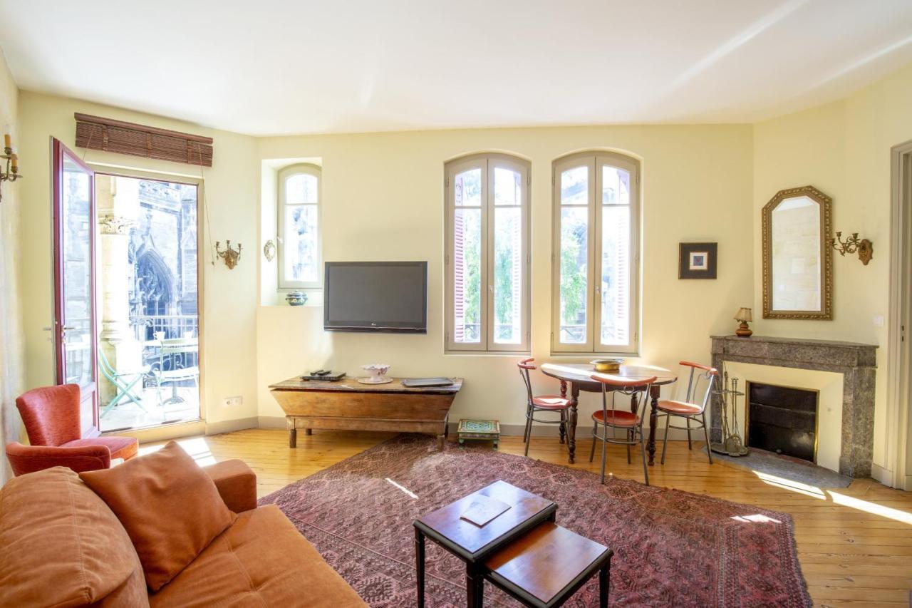 Centre historique, appartement climatisé avec terrasse Bordeaux Esterno foto