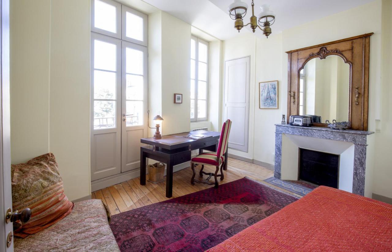 Centre historique, appartement climatisé avec terrasse Bordeaux Esterno foto